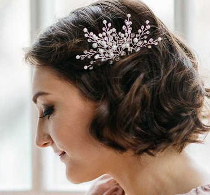 17 Stunning Wedding Hairstyles For Naturally Curly Hair